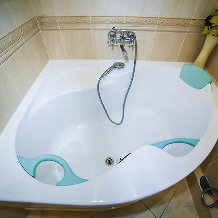 Apartament Большая 3Х Комнатная Квартира В Историческом Центре Минска *