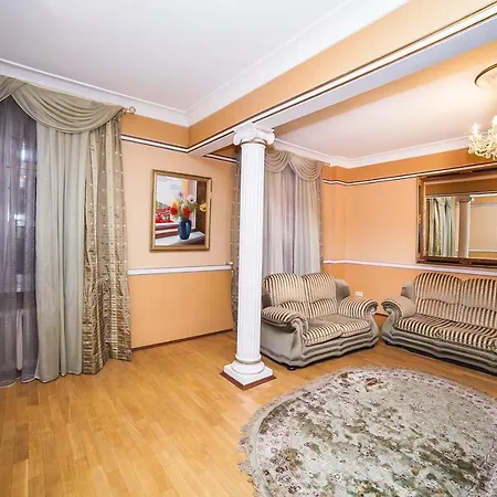 Большая 3Х Комнатная Квартира В Историческом Центре Минска Apartament *